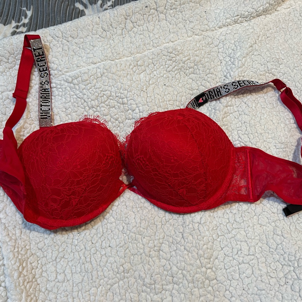 Victoria Secret Very Sexy Red Sparkle Push Up